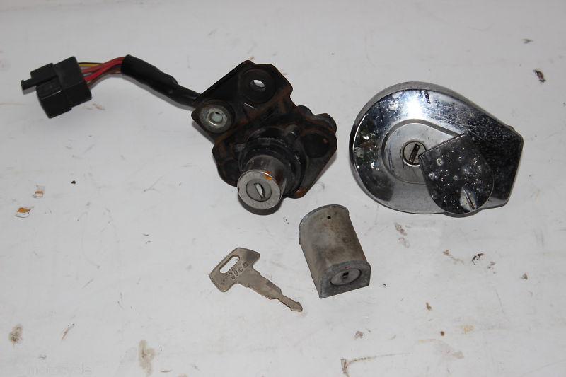 Honda super magna 750 700 vf700 vf750 lockset ignition gas cap lock 10k 87 88