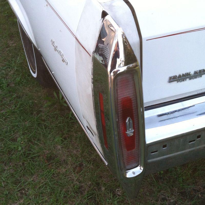 90 1992 91 cadillac fleetwood brougham rwd chrome lh tail light & bumper end cap