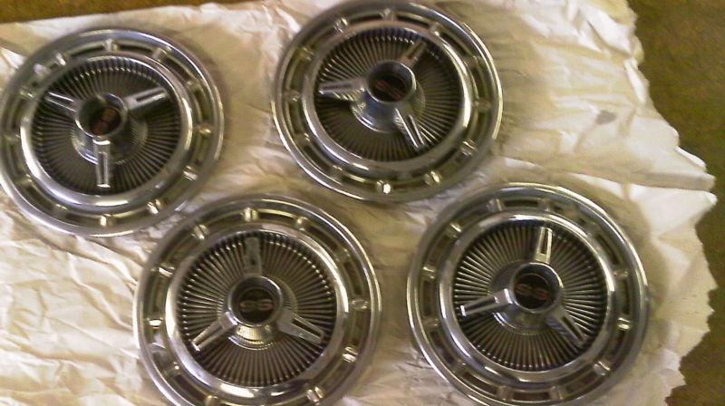 1964 1965 1966 1967 1968 chevrolet impalla spinner ss hubcaps set of 
