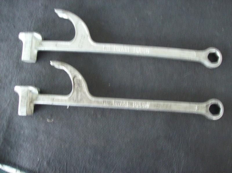 2   brake tool ( the brake buddy ) made in czechoslovakia , u.s. patent 4864900