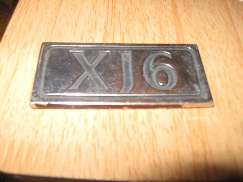 Jaguar xj6 trunk badge  ( xj6 ) silver and black