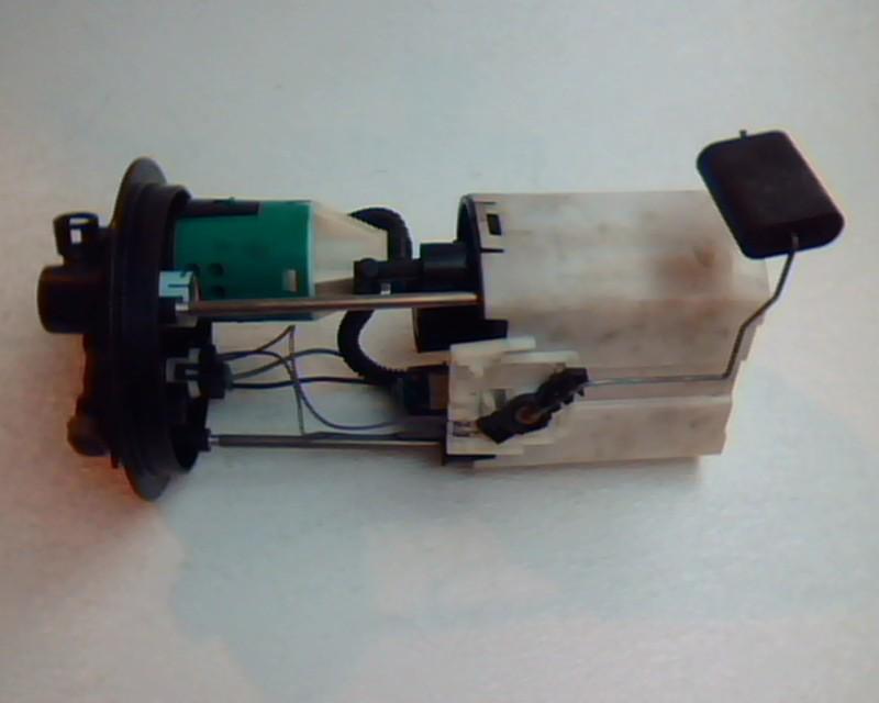 Sell 2006 CHEVY IMPALA 68430 MILES FUEL PUMP 2634546 in Garretson