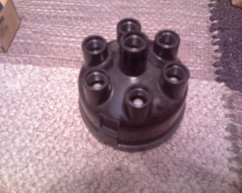 Lucas 418857  6 cyl distributor cap screw type for land rover 1952 - 53 vauxhall