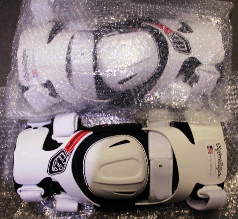 Sell PAIR TROY LEE DESIGNS CATALYST X KNEE BRACE SZ M in Burlington