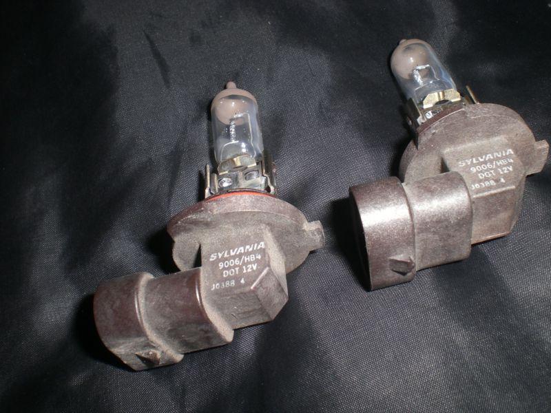 Sell Sylvania OSRAM 9006 HB4 55W LOW BEAM Halogen Bulbs DOT in Denver