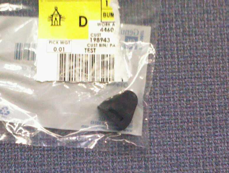 New genuine gm end gate bumper support 16633065