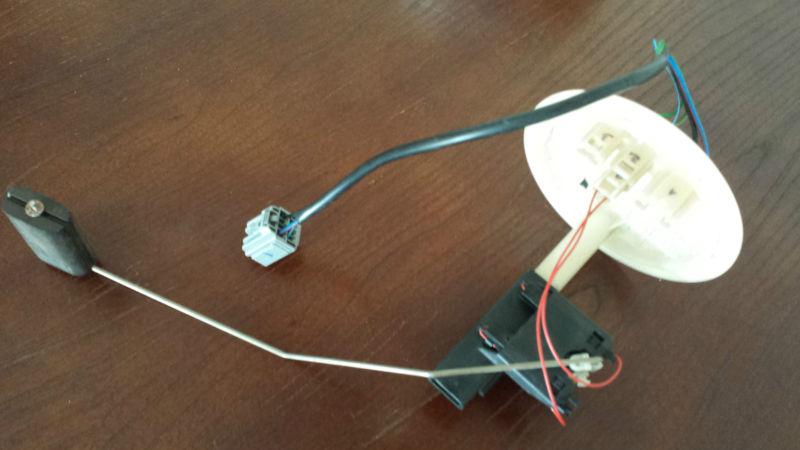 02 01 03 volvo s60 v70 fuel tank sender gas to fuel pump asembly 