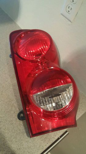 Dodge durango  tail light 04 05 06 07 08 2004 2005 2006 2007 2008 passenger side