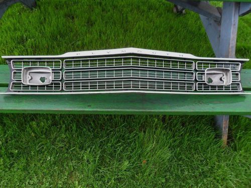 1973 1974 75? plymouth duster valiant scamp grille nice