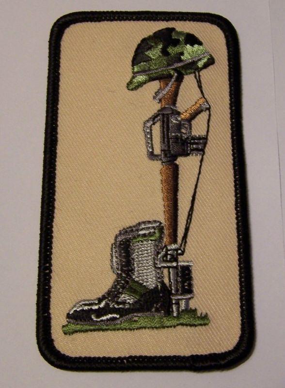 #0555 xs motorcycle vest patch "boots - helmet - m16"