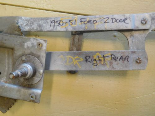 1950 1951 ford  2 door sedan nos right  rear quarter glass window regulator nice