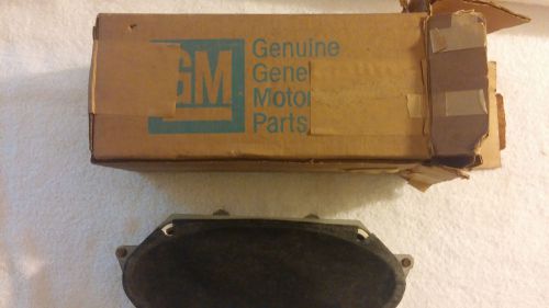 Nos 1977 gm. chevy station wagon rear speaker . gm # 7896220