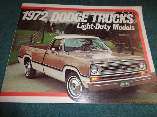 1972 dodge truck sales brochure / original dealership pickup catalog