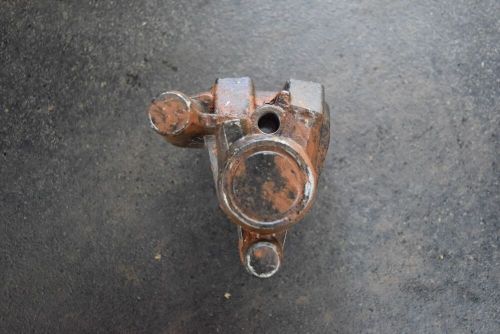 YAMAHA XZ550 VISION FRONT LEFT SIDE BRAKE CALIPER HOUSING / XT600 XJ650 XJ750, US $45.00, image 10