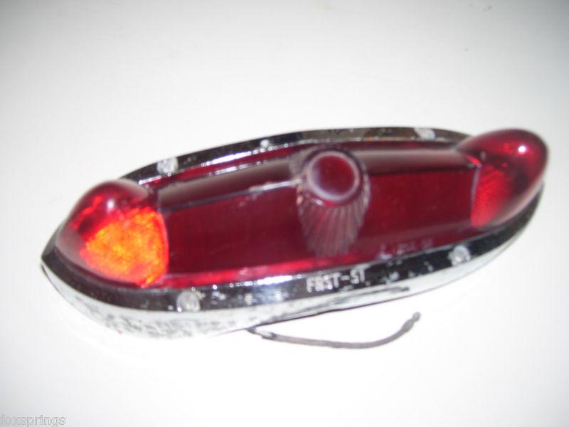 1951 ford tail light assembly left hand frst-51             -   f97