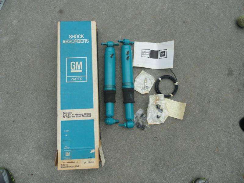 Purchase NOS cadillac air lift shocks set 7779 1154562 in Roseville
