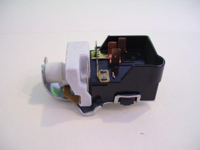 Nos oem 1995216 general motors headlight switch  ac delco d1505a