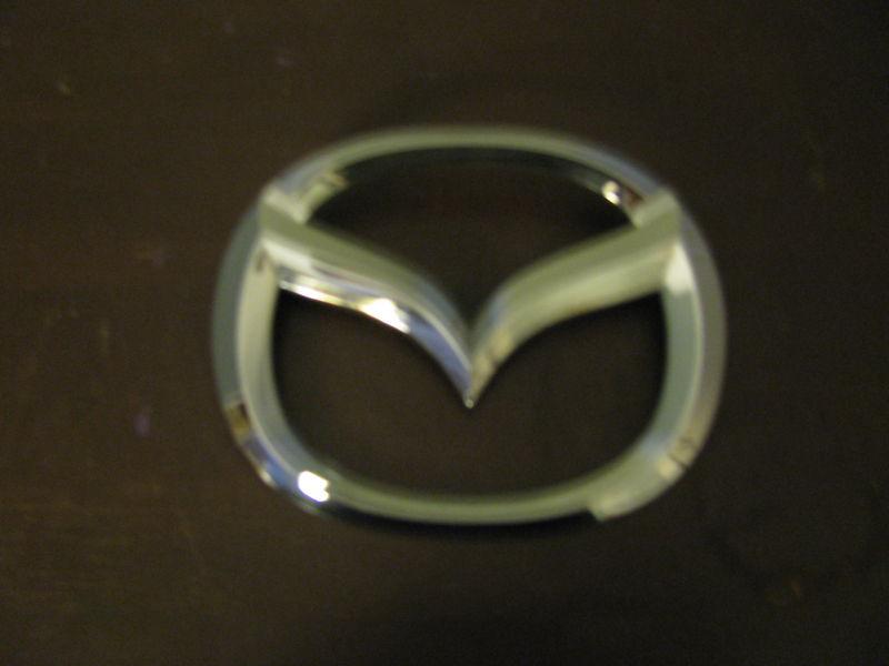 Mazda 6 trunk emblem 2006