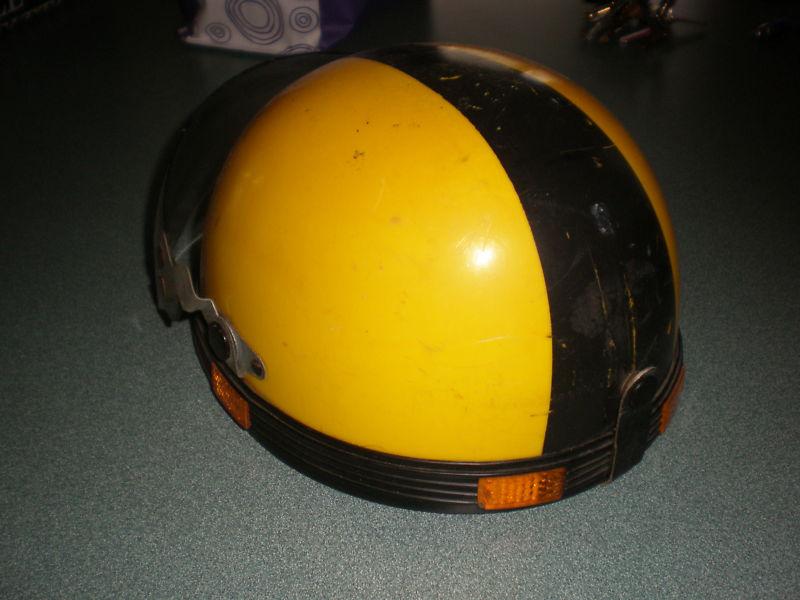 Vintage CHILDS SCOOTER SKI DOO YELLOW & BLACK PLASTIC HELMET W/ FLIP DOWN SHEILD, US $16.75, image 3