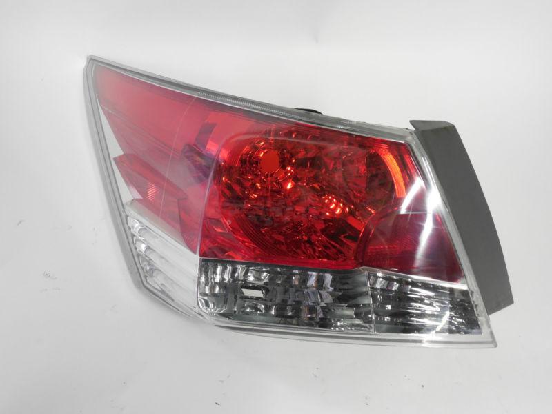 08 09 2010 2011 2012 honda accord sedan oem left tail light nice!