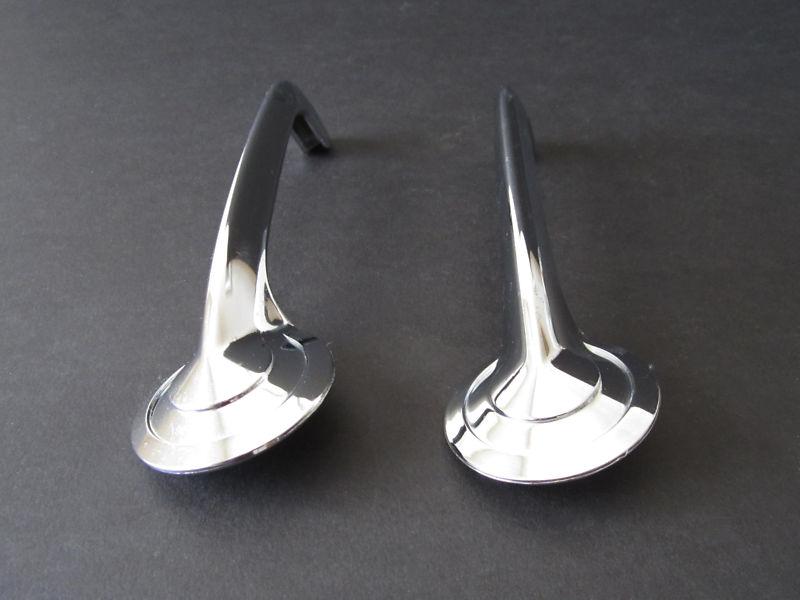 Pair of ford door handles, p/n 10803 bn-7022614-a