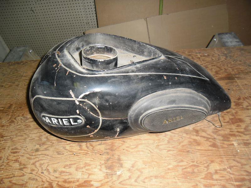 Ariel square four / red hunter gas tank