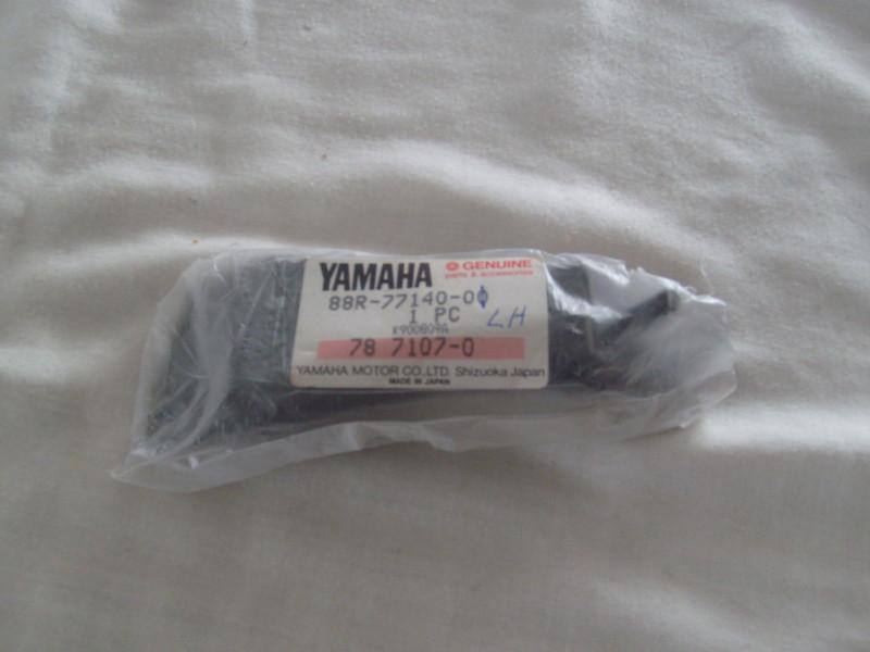 Yamaha exciter 570 hood hinge new 88r 77140 01