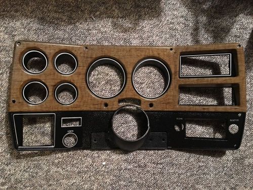 1977 gmc chevrolet oem gauge cluster bezel nice!