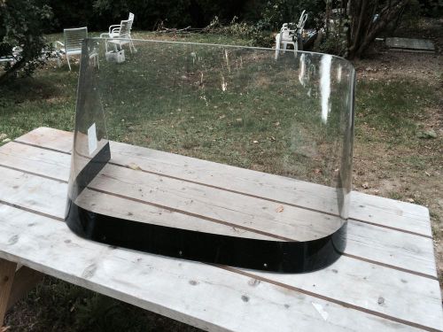 Brand new!! grady white 230 fisherman center console windshield