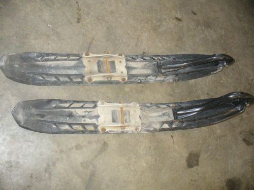 Ski doo rev  mxz plastic skis carbide runner 2005 600