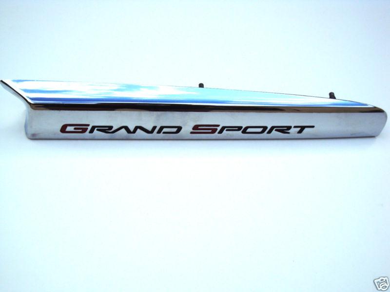 Gm corvette c6 grand sport fender emblem badge new genuine right 10 11 12 13