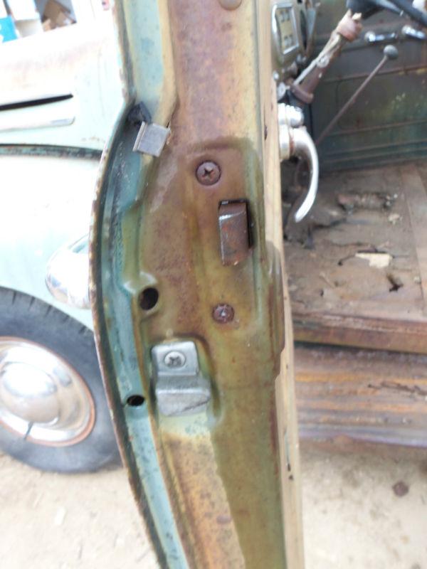 48 49 50 51 52 ford pickup truck left door latch mechanisim handle relay