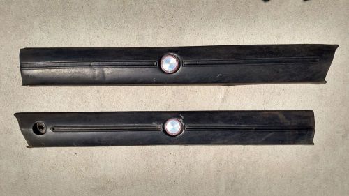 1968 mopar b-body charger upper front door pads (black)