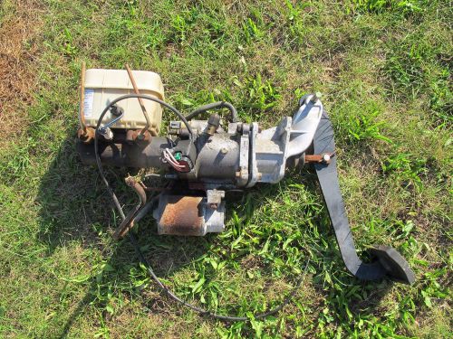 Freightliner m2 106 hydrolic brake pedal assembly master cylinder