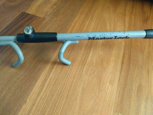 Master lock cary steering wheel lock