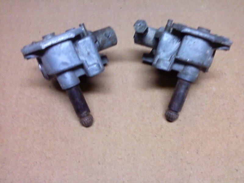 1957 oldsmobile right and left vent  (wing)  window transmissions (gears)