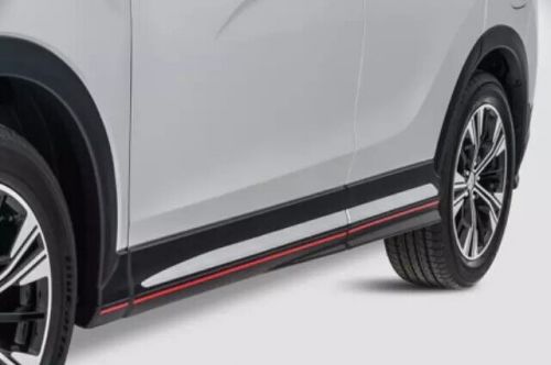 Genuine mitsubishi extension side mz576677ex