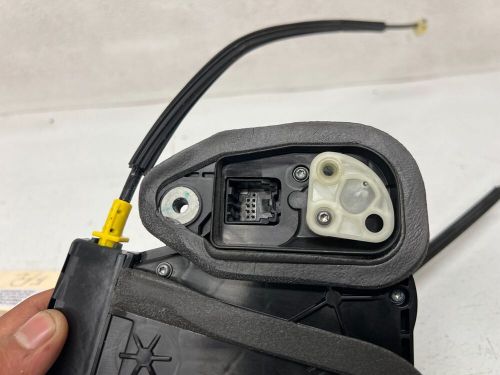 17-23 cadillac xt5 front right pass side door lock latch actuator, oem lot3441