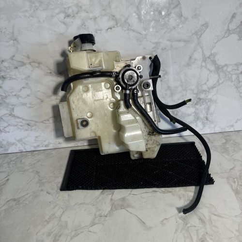 Evinrude 25HP Etec 2 Stroke Outboard Oil Tank & Pump Assembly 5008994, US $125.00, image 3