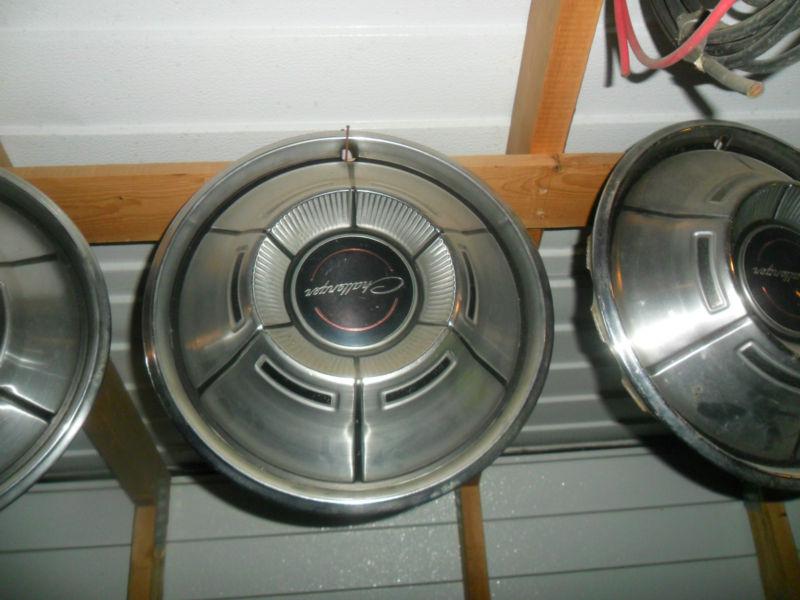 Lot of 5 70 71 challenger hubcaps