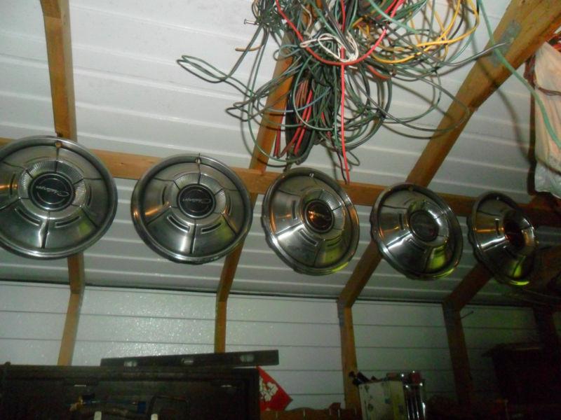 Lot of 5 70 71 Challenger Hubcaps, US $70.00, image 2