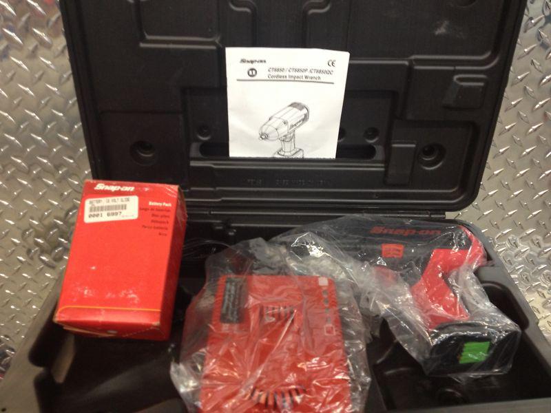 Snap-on ct6850 impact wrench 1/2" 18v cordless, new set fast shipping