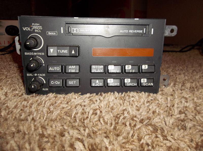 90-96 chevrolet corvette oem am/fm radio cassette 16208151