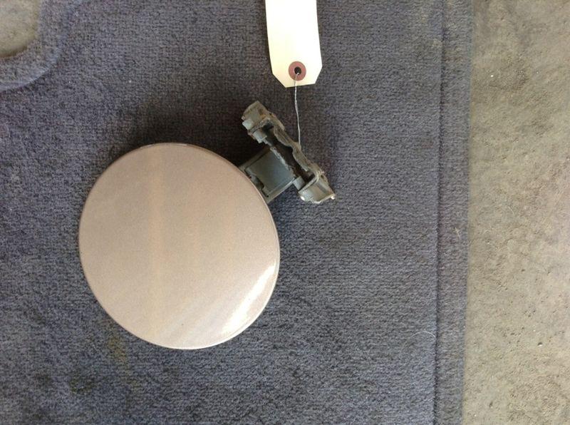 95 96 97 s10  fuel lid cover gas cover gold oem