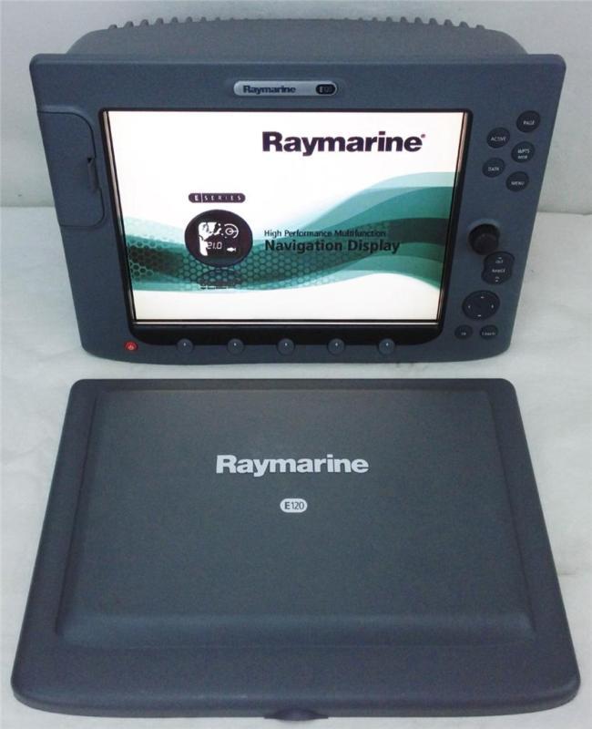 Raymarine e120 gps chartplotter radar display