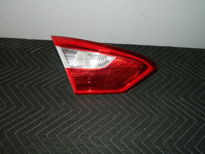 Oem 2013-2014 ford focus left/driver inner tail light assembly