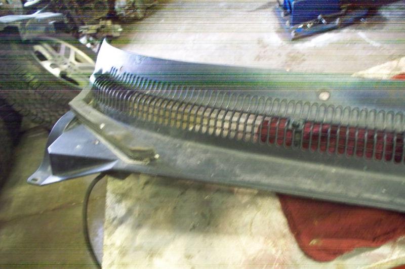 Buy 98 DODGE DAKOTA BLACK WINSHIELD WIPER COWL VENT COVER in Rochester, Minnesota, US, for US 50.00