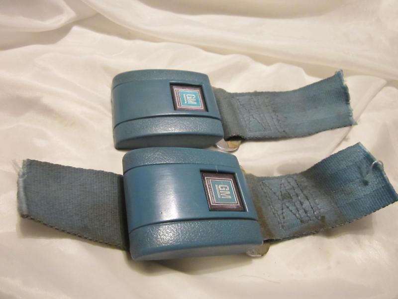   1967-72 gm a-body f-body standard blue  seat belt  buckles(2 of them)