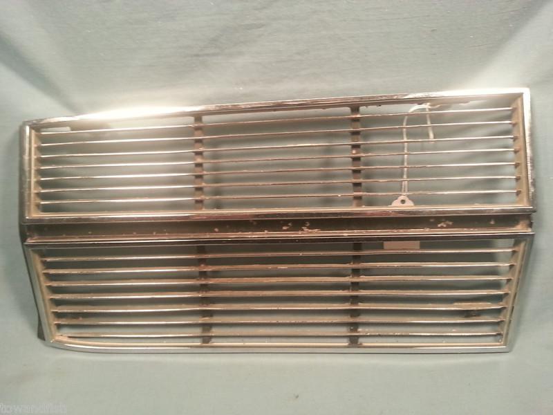 1969 ford thunderbird rh headlight door grill