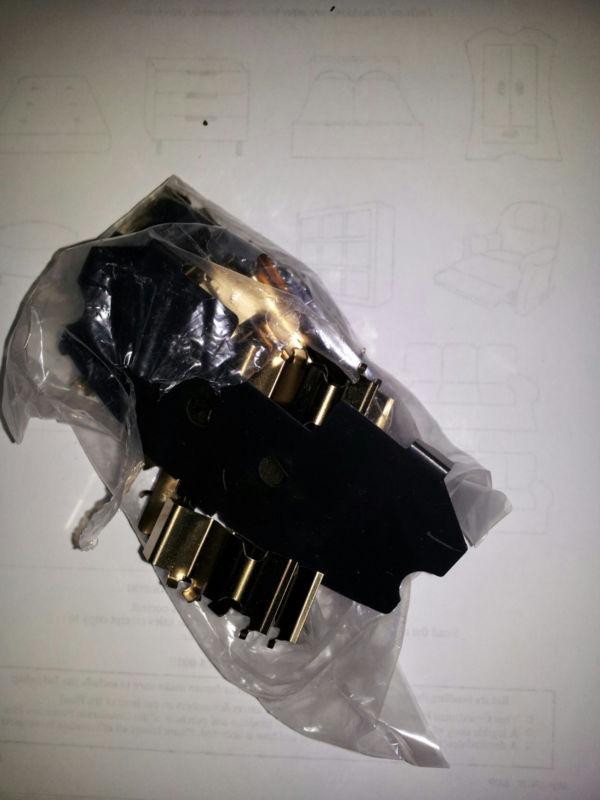 1994-1995 Maxima OEM FRONT BRAKE > HARDWARE KIT-FRONT BRAKES, US $15.00, image 2